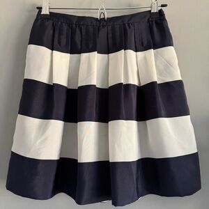 NWOT J Crew Women’s Pleated Navy Blue and White Striped Skirt with Pockets, 00